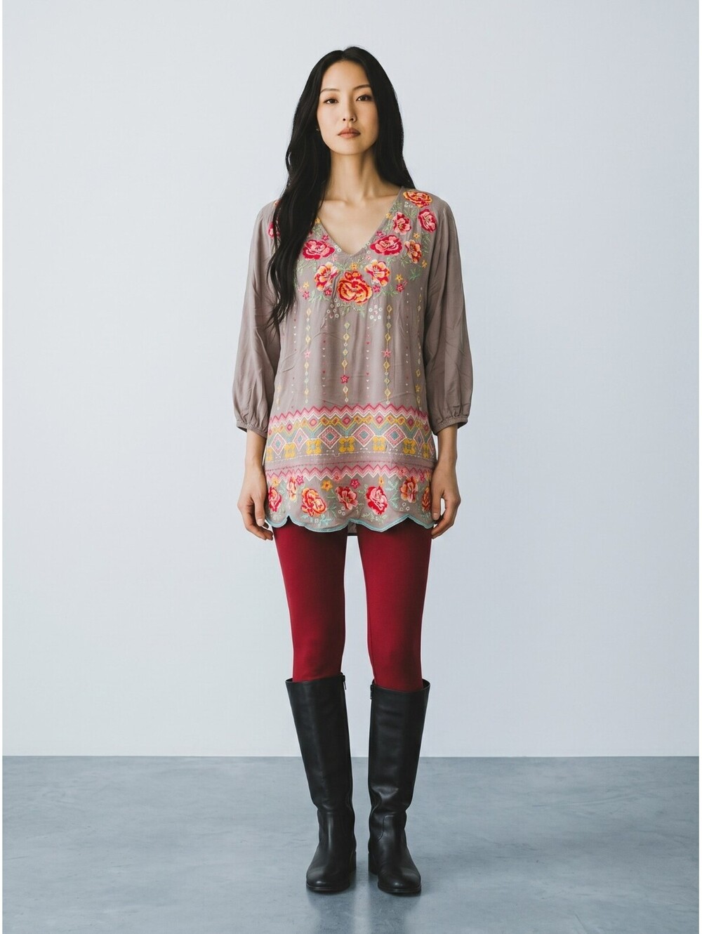 Savanna Jane Distressed Embroidered Peasant Blouse-Size Medium-Gray Multi